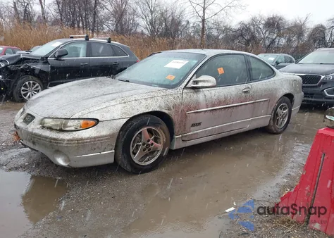 2002 Pontiac Grand Prix Gtp z USA, uszkodzony, nr VIN 1G2WR12152F208035